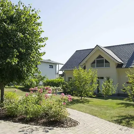 Am Waldesrand Sellin (Rugen)